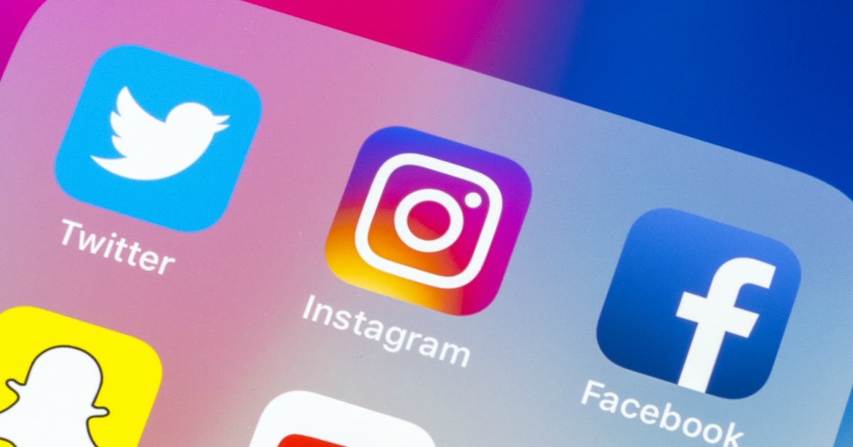 Instagram тестує нову функцію: на черзі локація  