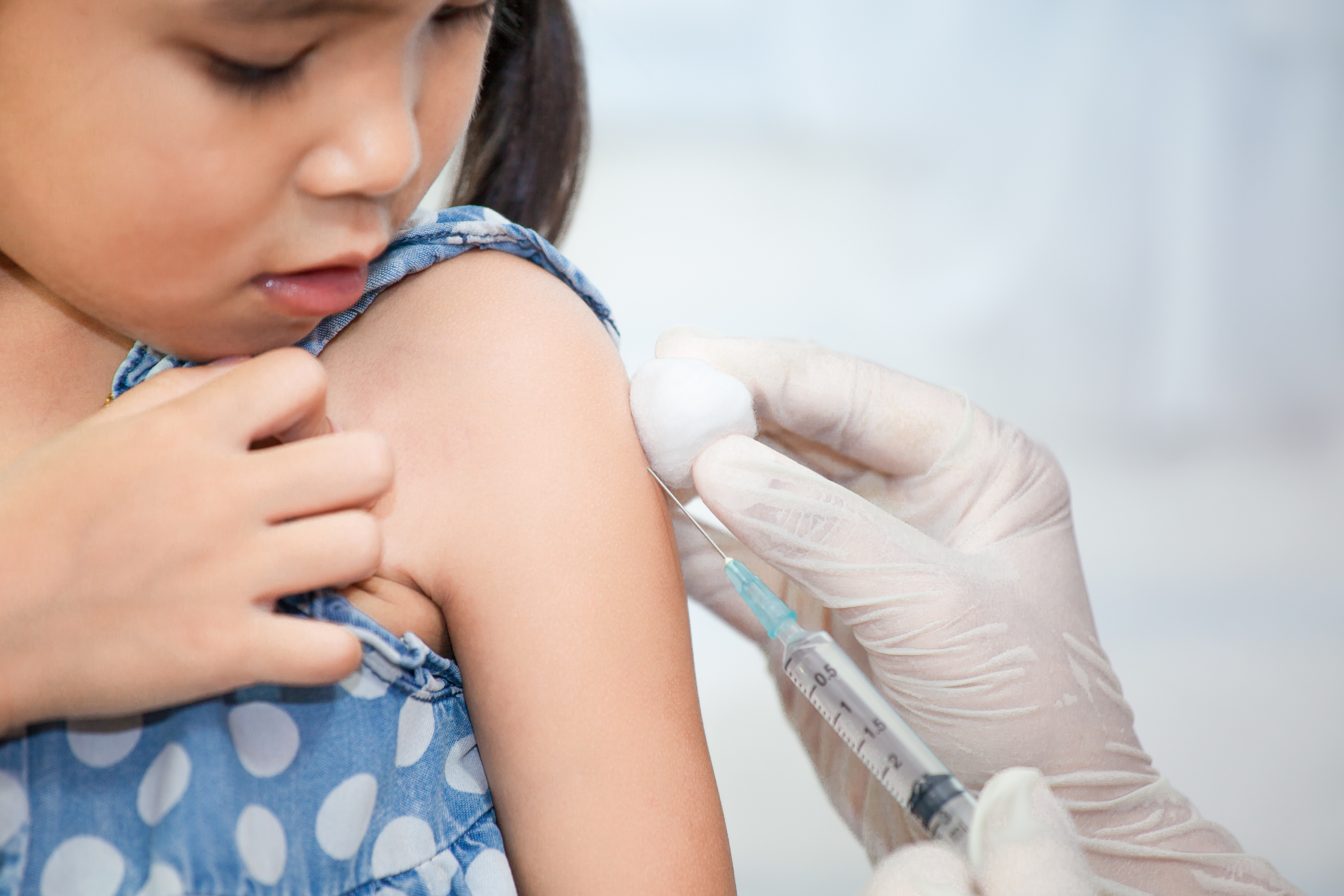 Чому у нас досі немає вакцин від усього: відповіді вчених  