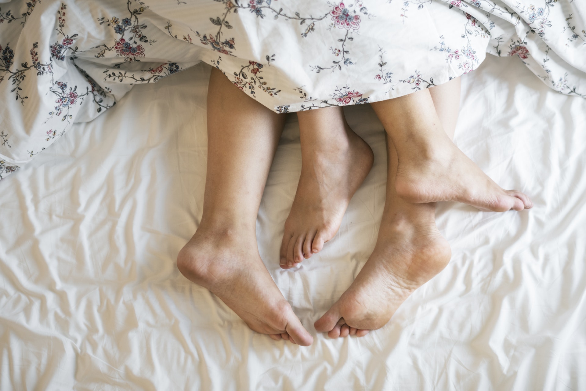 5 причин, чому жінкам потрібно більше сну, ніж чоловікам  