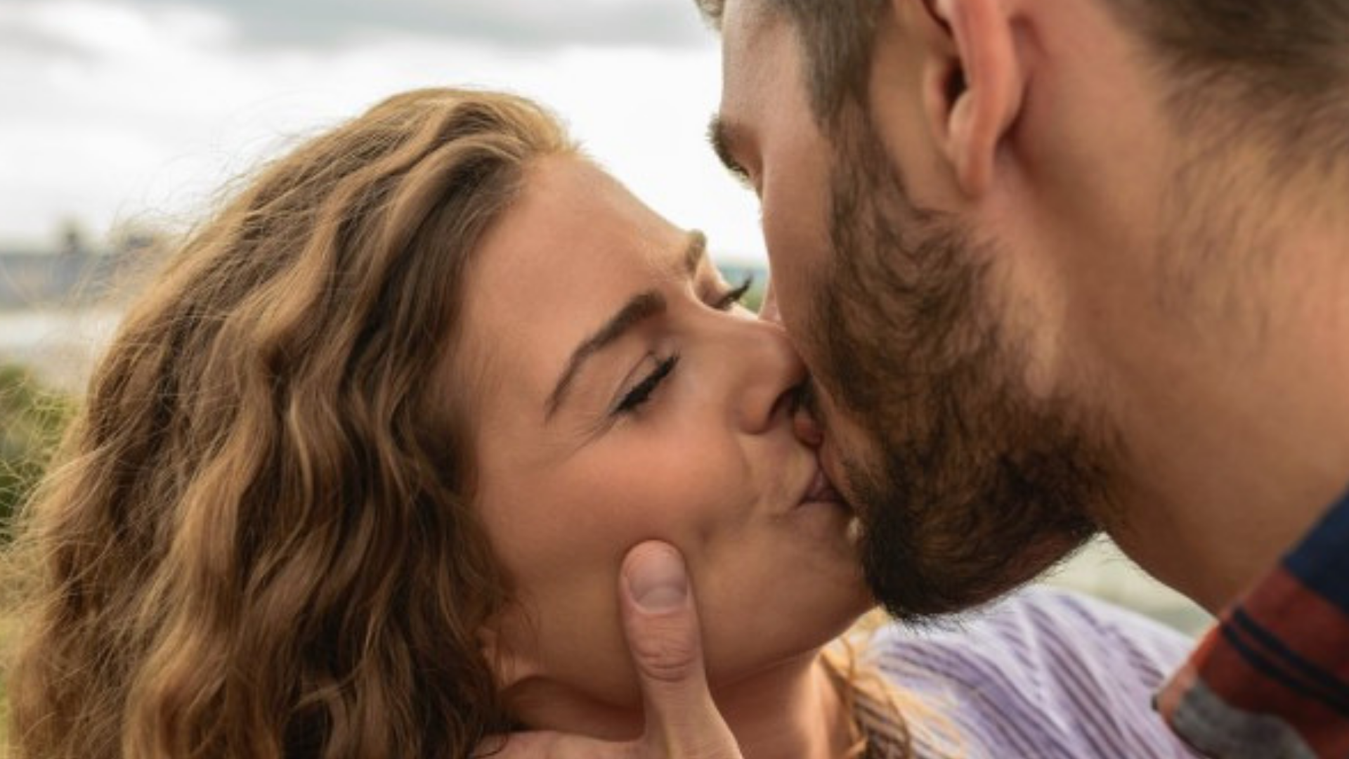 8 речей, які можна дізнатися про людину за допомогою лише одного поцілунку  