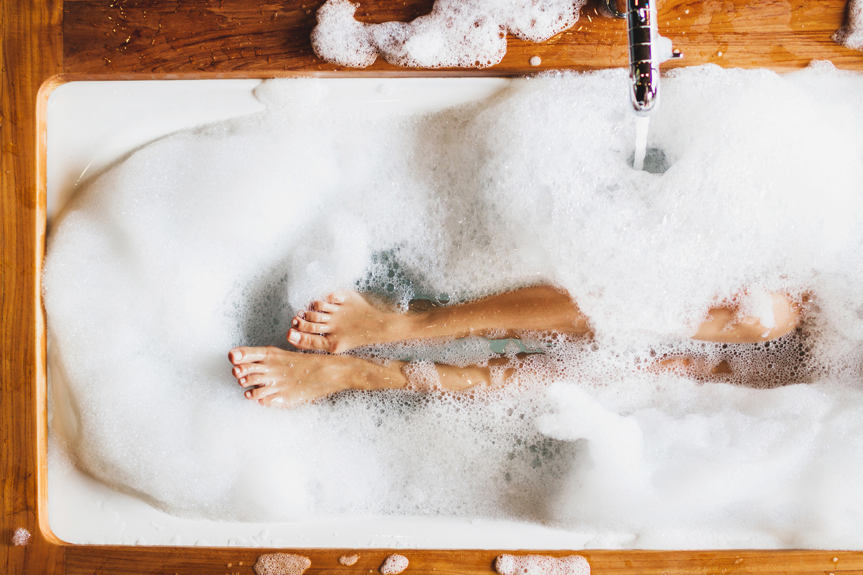 Водний апдейт: як за допомогою ванни вирішити проблеми шкіри  
