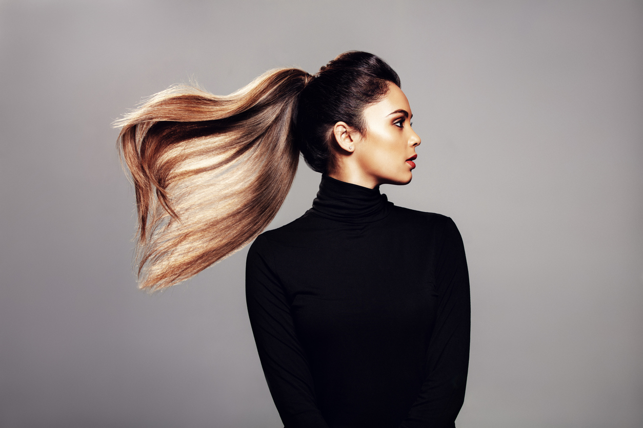 Як укласти довге волосся у хвіст: 20 ідей від знаменитих дівчат  