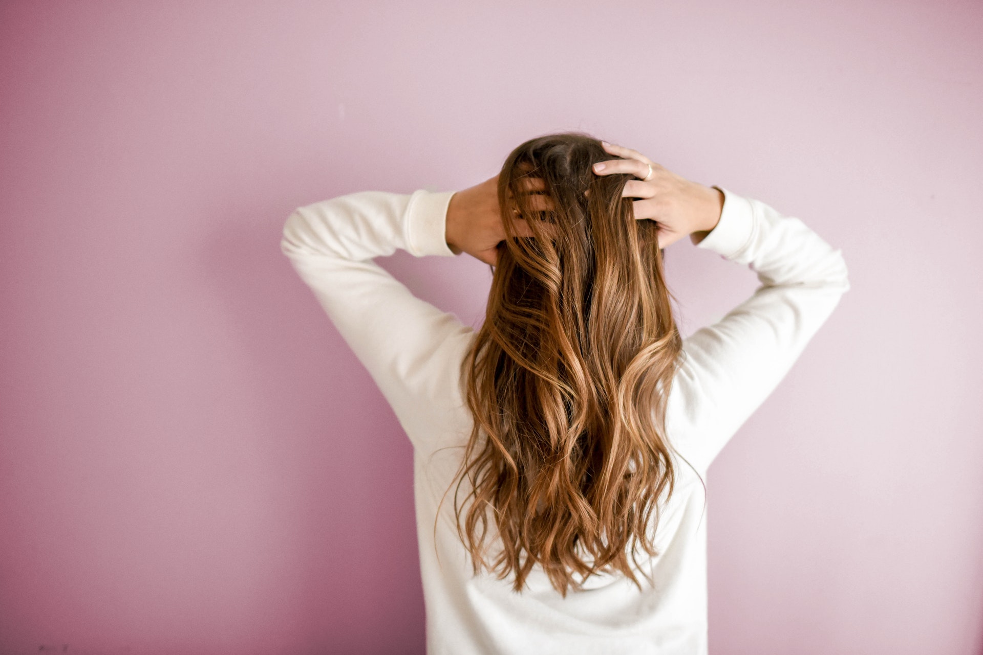 Як зберегти волосся м'якими: 8 простих порад  