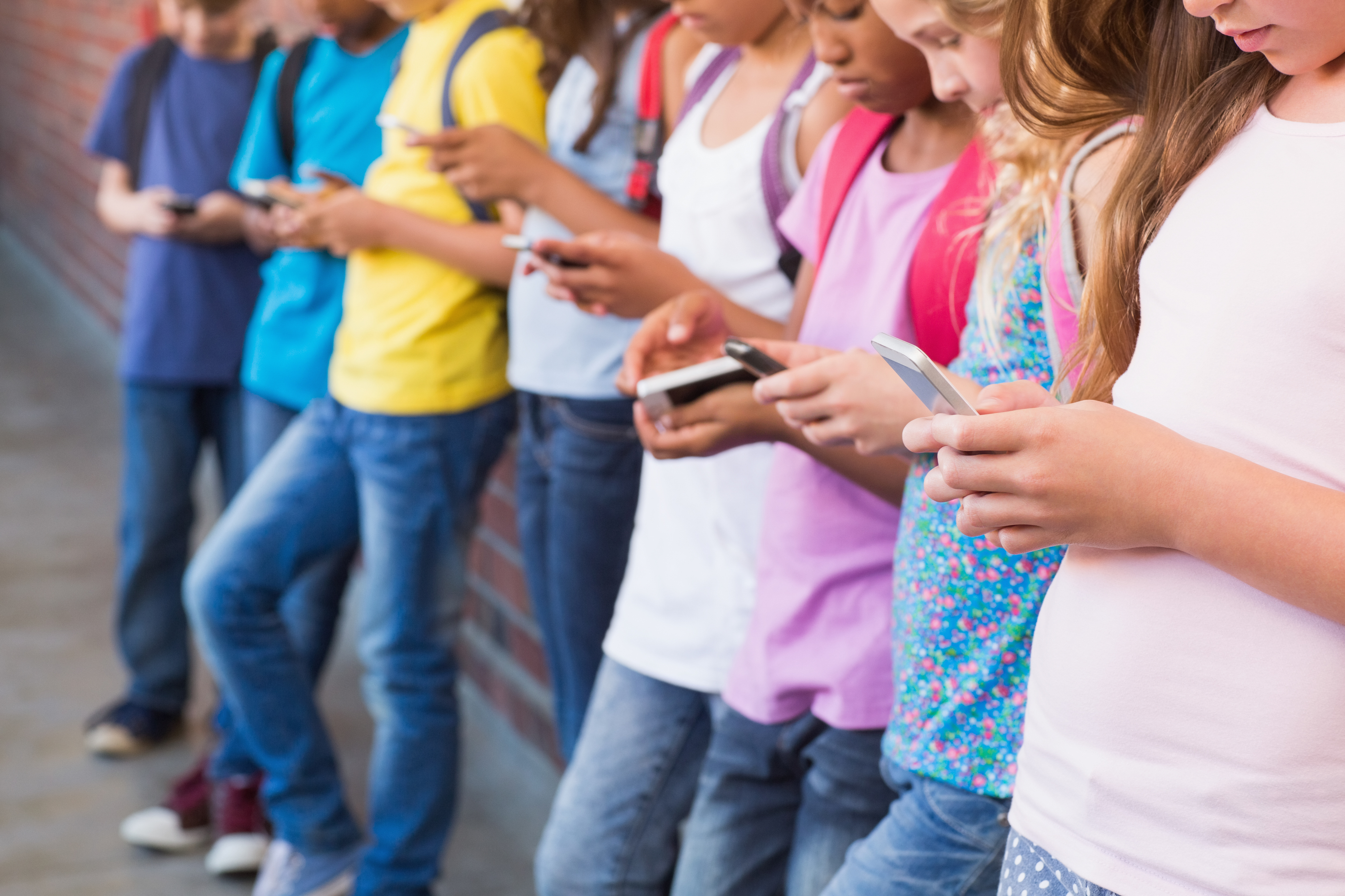 Як виховати дитину незалежним від &quot;зависання&quot; в смартфоні, — покрокове дію від експерта  
