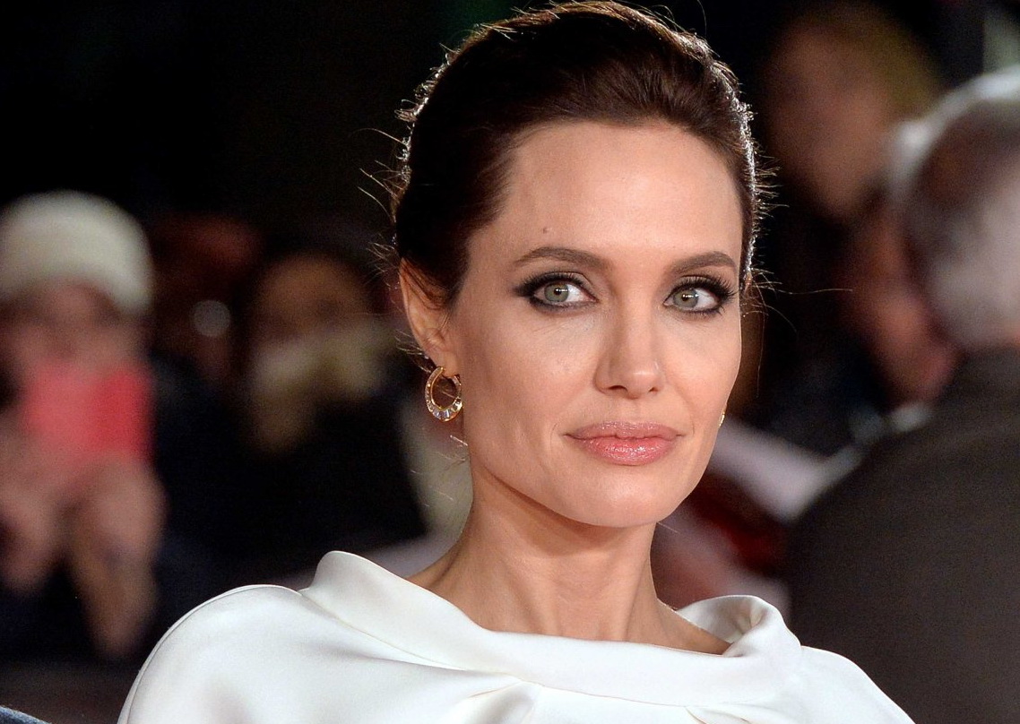 6 помилок Анджеліни Джолі, які сприяли руйнуванню її шлюбу  