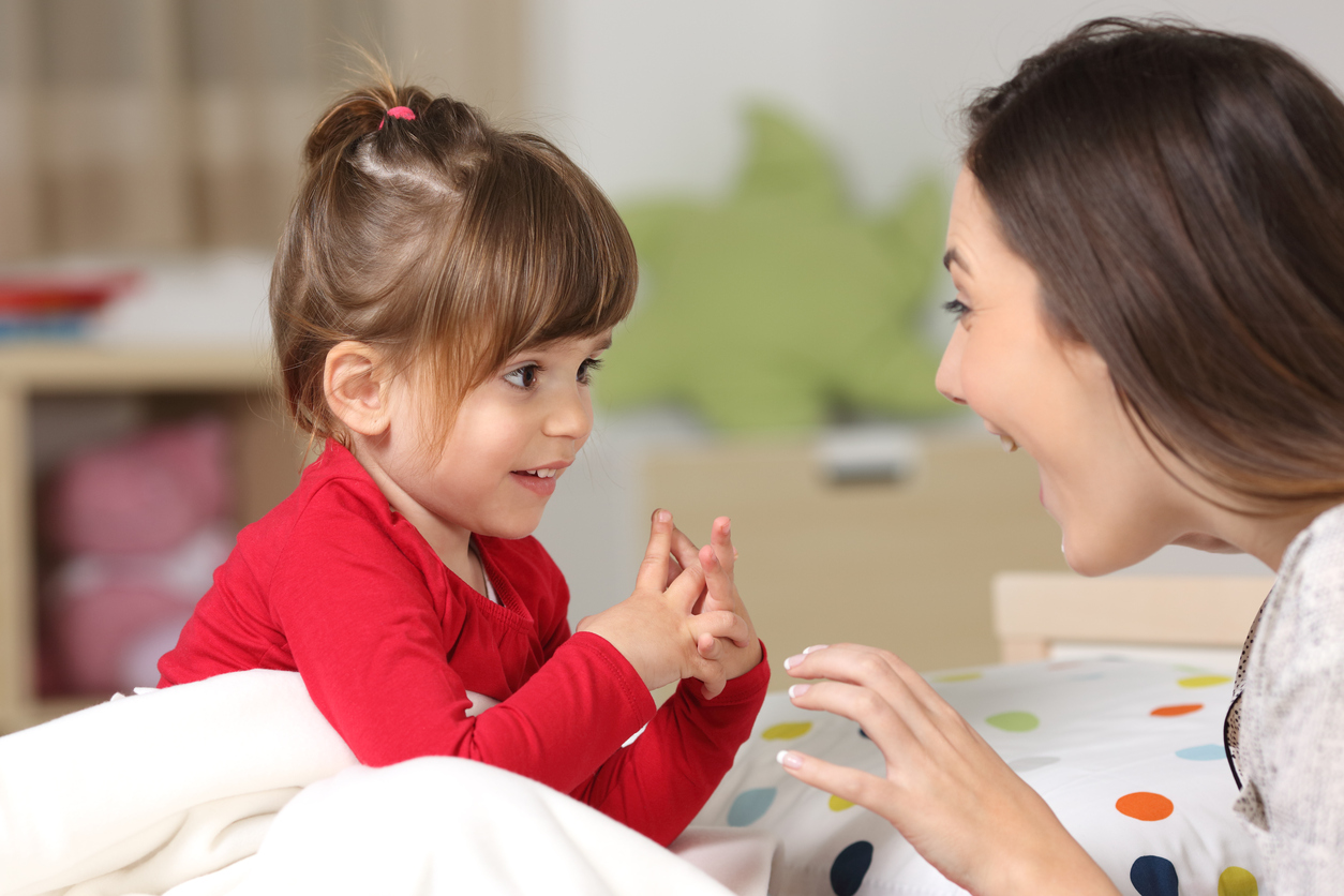 Дослідження прояснило, як «сюсюкання» впливає на розвиток дитини  