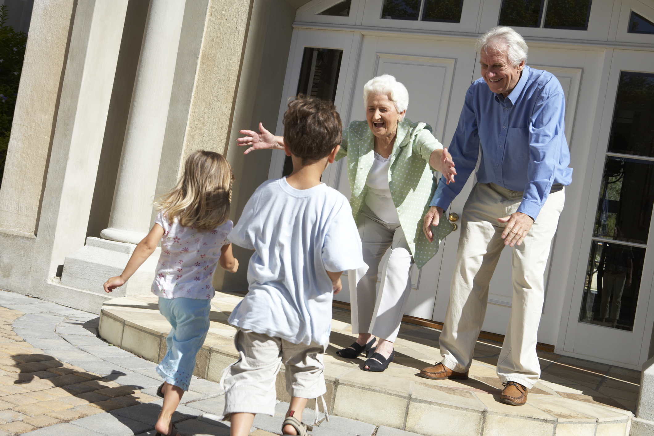 6 порад, які допоможуть вам краще спілкуватися з бабусями і дідусями ваших дітей  