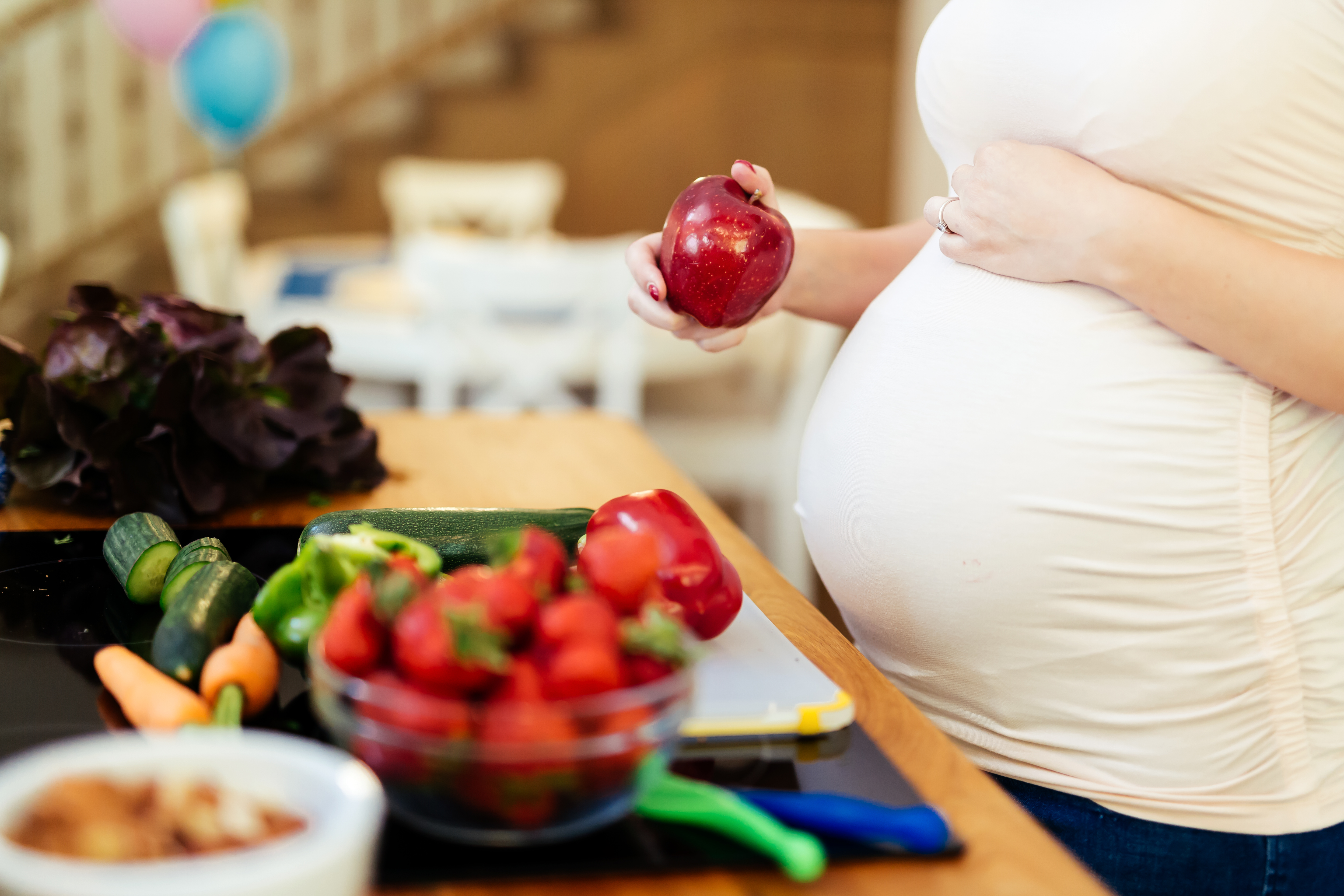 Що можна їсти вагітним: список необхідних продуктів  