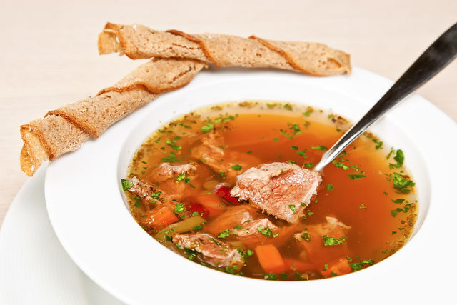 Час не чекає: 3 незвичайних супу, які готуються за півгодини  
