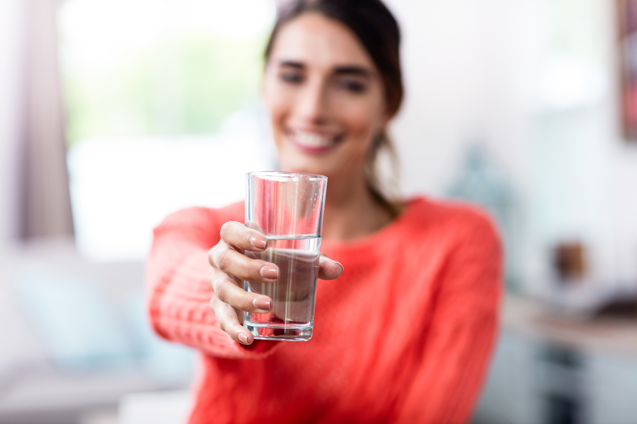 Який вплив на здоров'я надає газована вода  