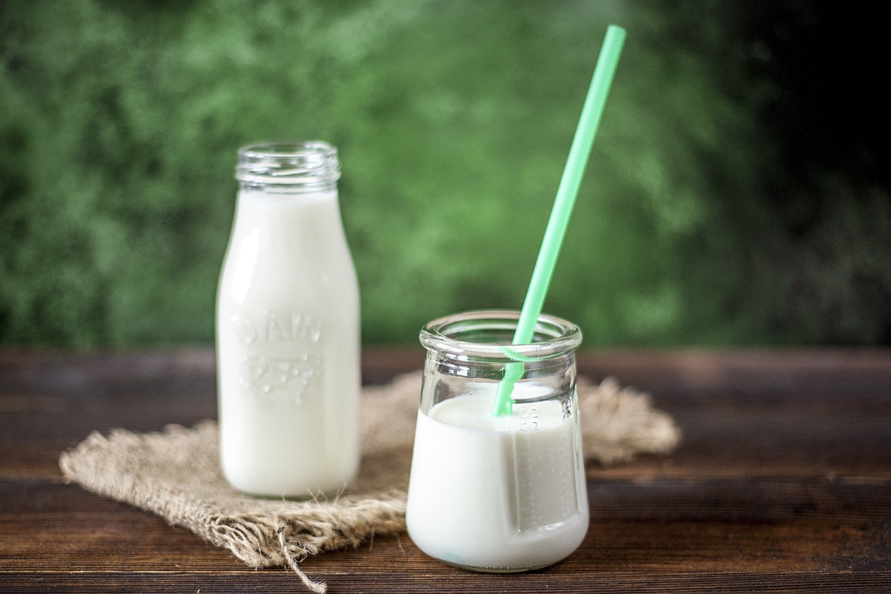 2 способи приготувати корисне вівсяне молоко  