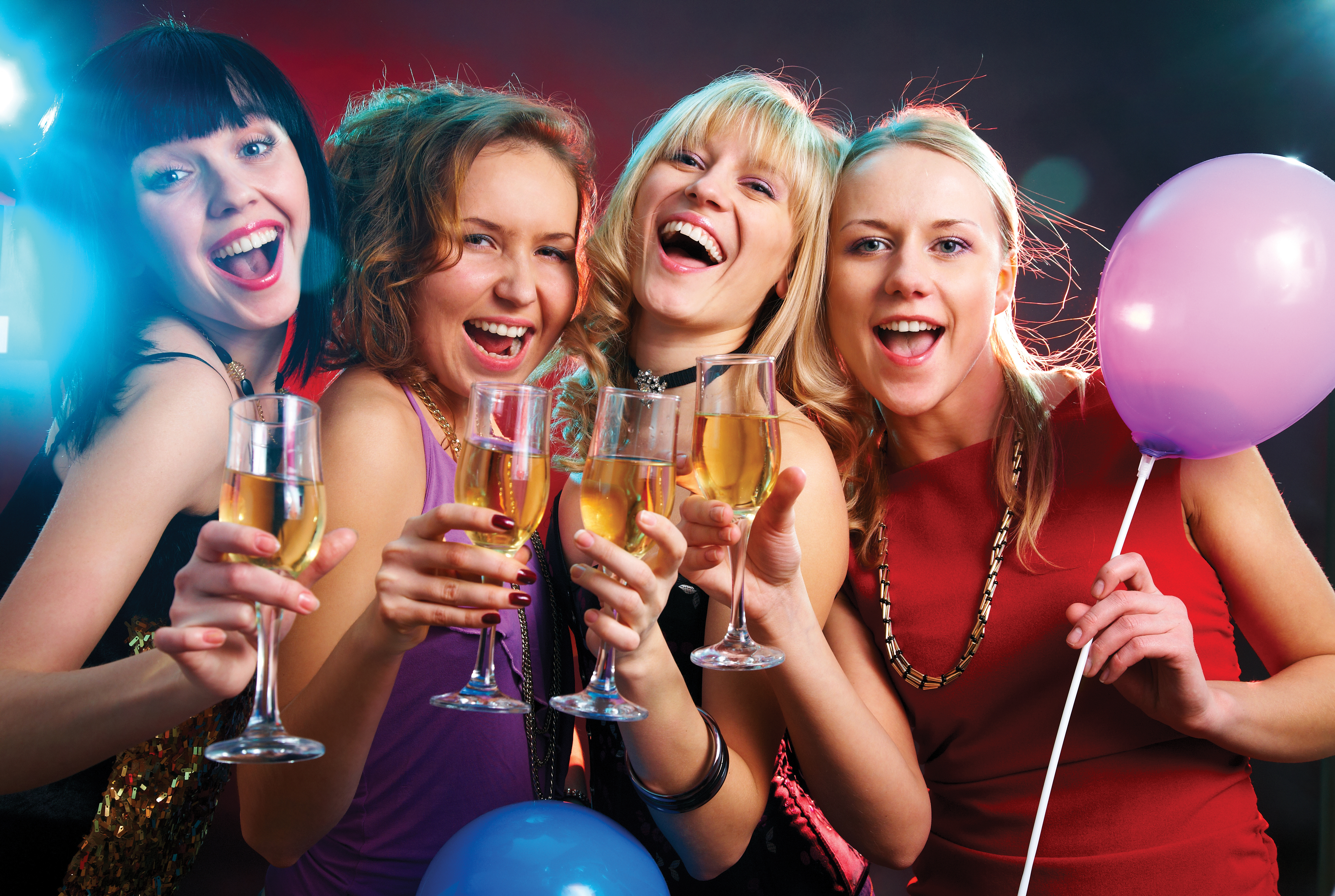 10 видів розмов, які ведуть дівчата під алкоголь  