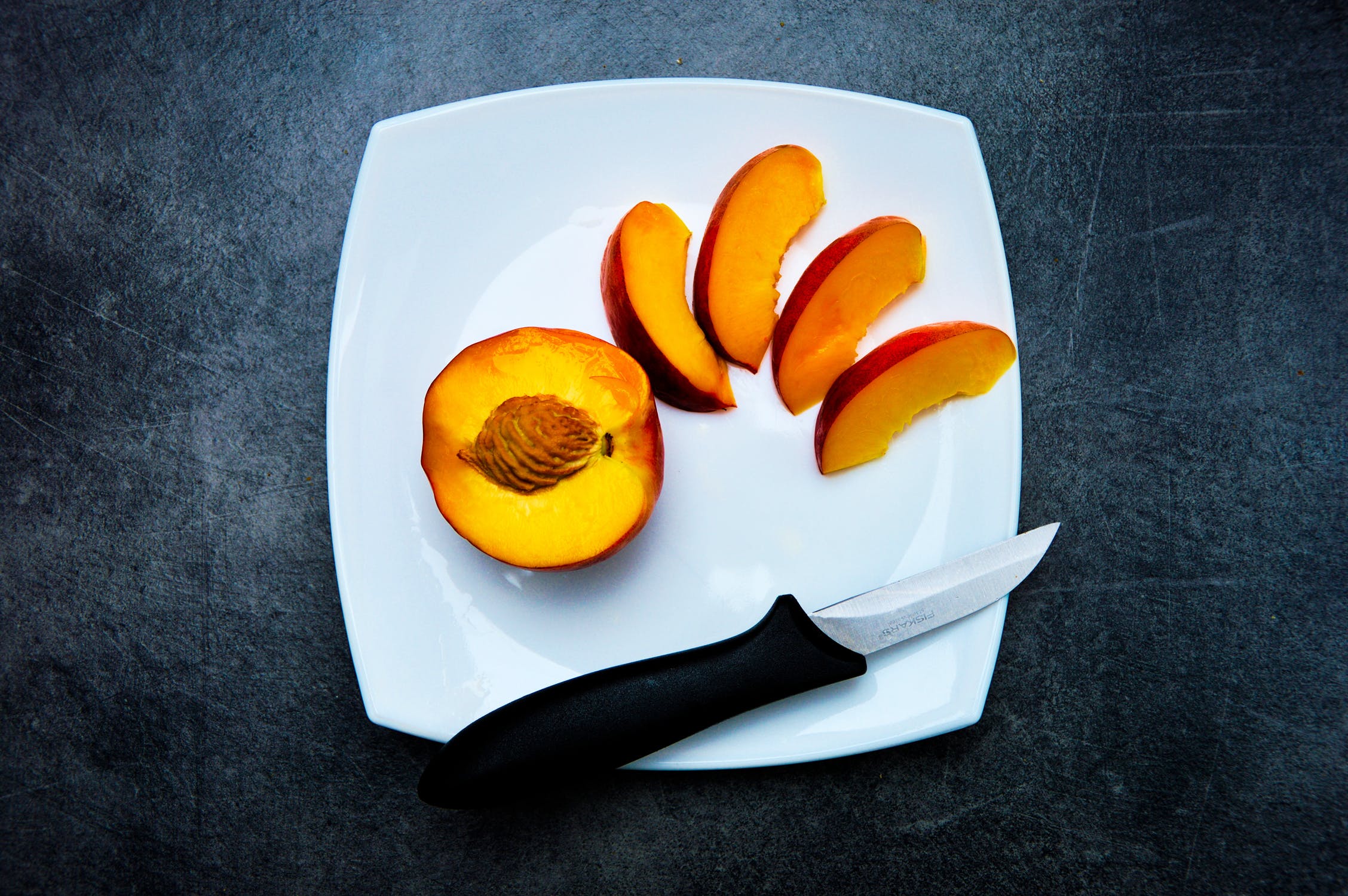 4 секрету, як вибрати ідеальні персики  