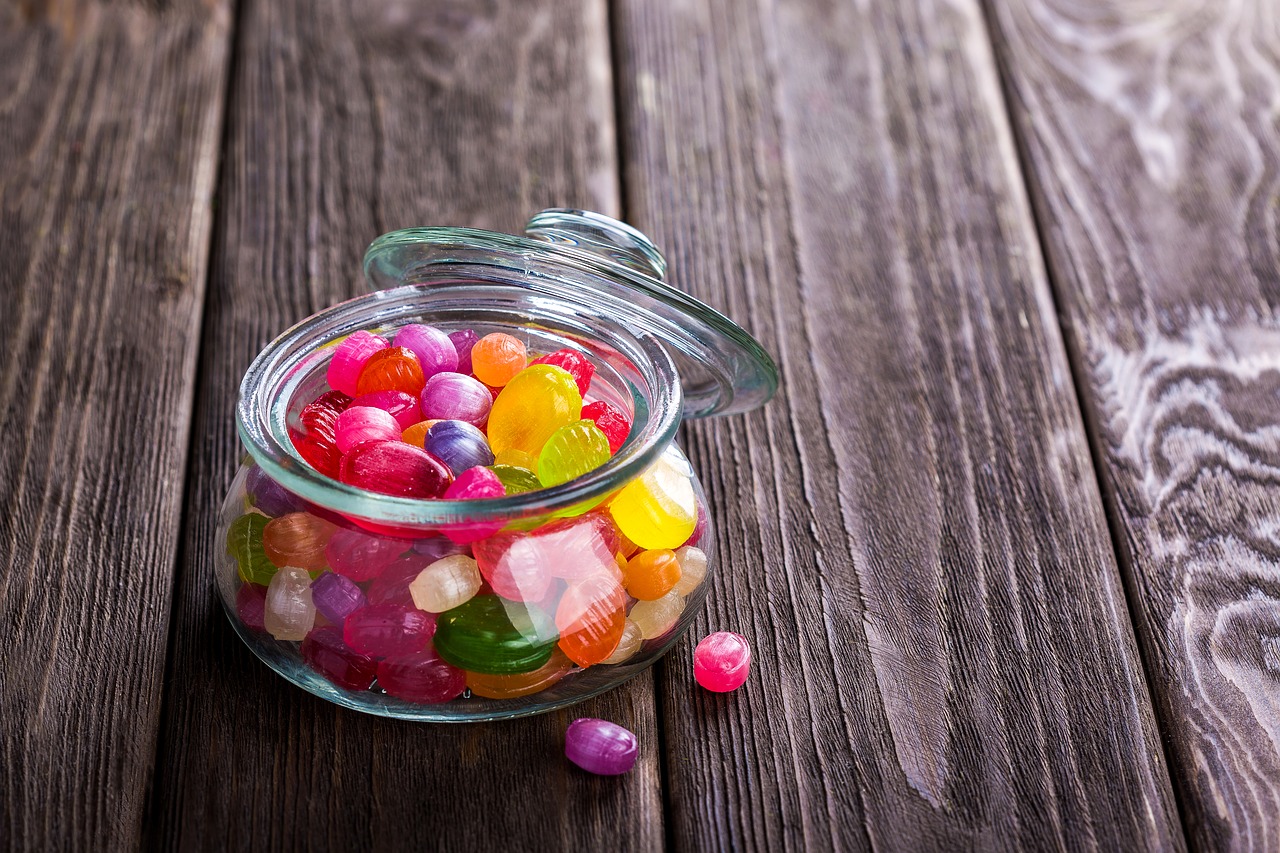 Корисні настанови від дієтологів, які допоможуть не їсти солодке  