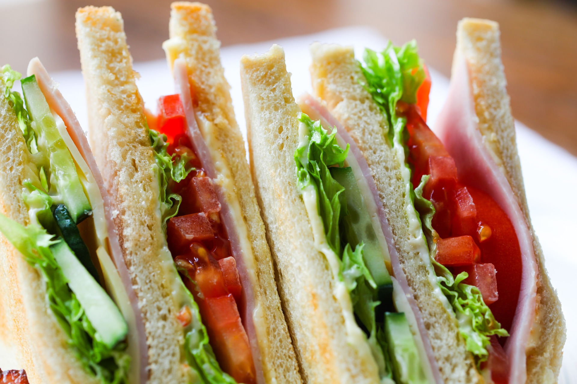 2 рецепта сендвічів для пікніків і перекусів  
