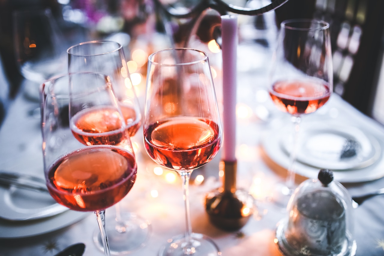 7 прикладів позитивного впливу вина на здоров'я  